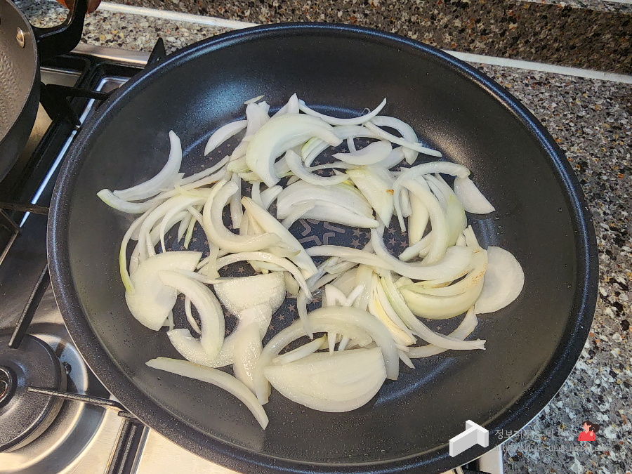 푸팟퐁커리 황금레시피 집에서 쉽게 맛살로 만들어보세요 8 ywAAAAAAQABAAACAUwAOw==