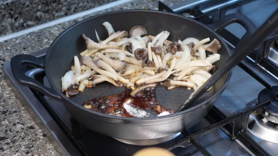 버섯덮밥 황금레시피 고물가시대 가성비 좋은 한그릇요리 추천 24 ywAAAAAAQABAAACAUwAOw==