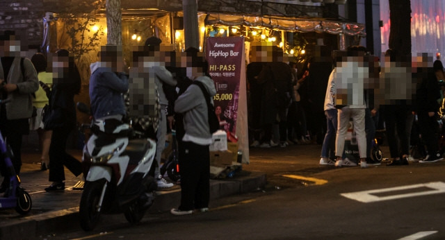 수도권 4단계·비수도권 3단계 재연장 무게..'최장 4주' 가능성과 '접종인센티브' 1 ywAAAAAAQABAAACAUwAOw==