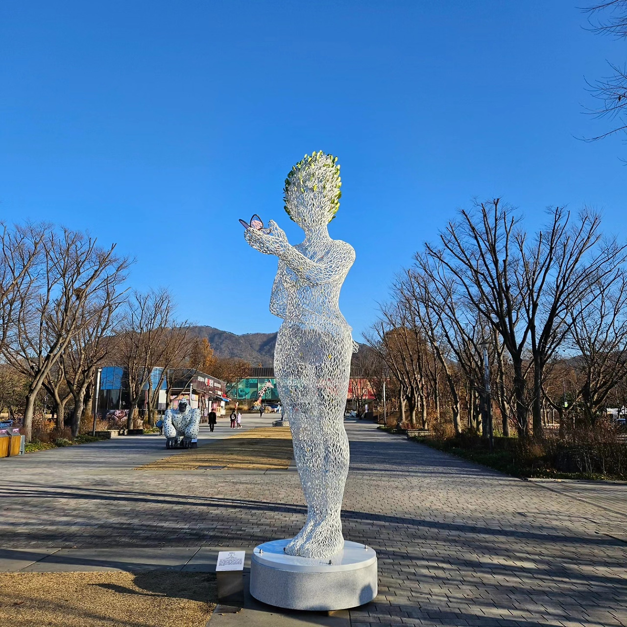 서울대공원의 귀엽고 예쁘고 격 높은 조형물들 5 ywAAAAAAQABAAACAUwAOw==