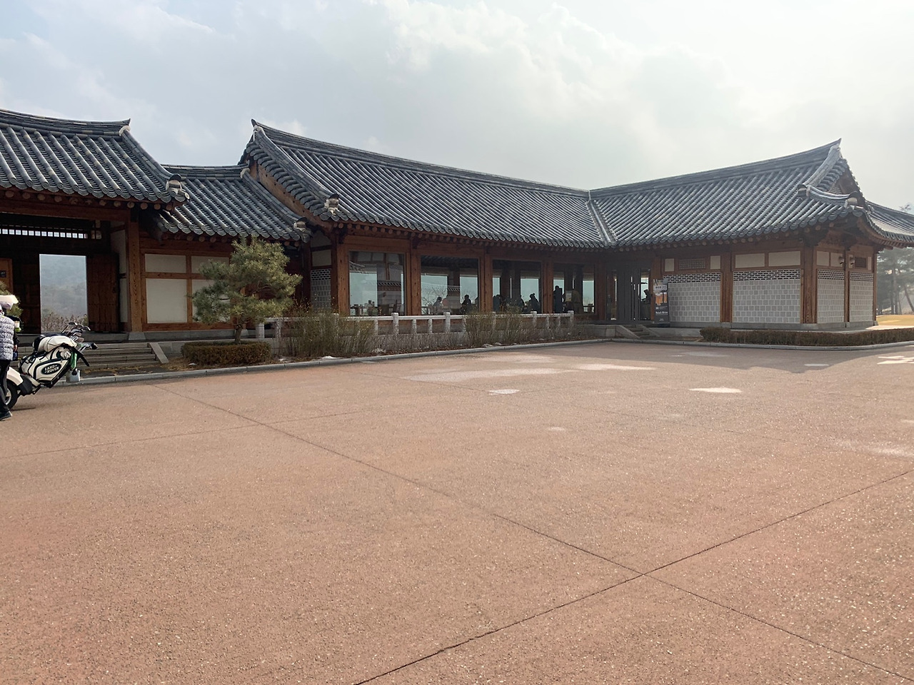 KPGA 2022시즌 개막전이 열리는 라비에벨CC 올드코스 라운드 후기 19 ywAAAAAAQABAAACAUwAOw==