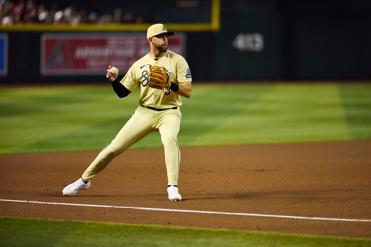 mlb-16