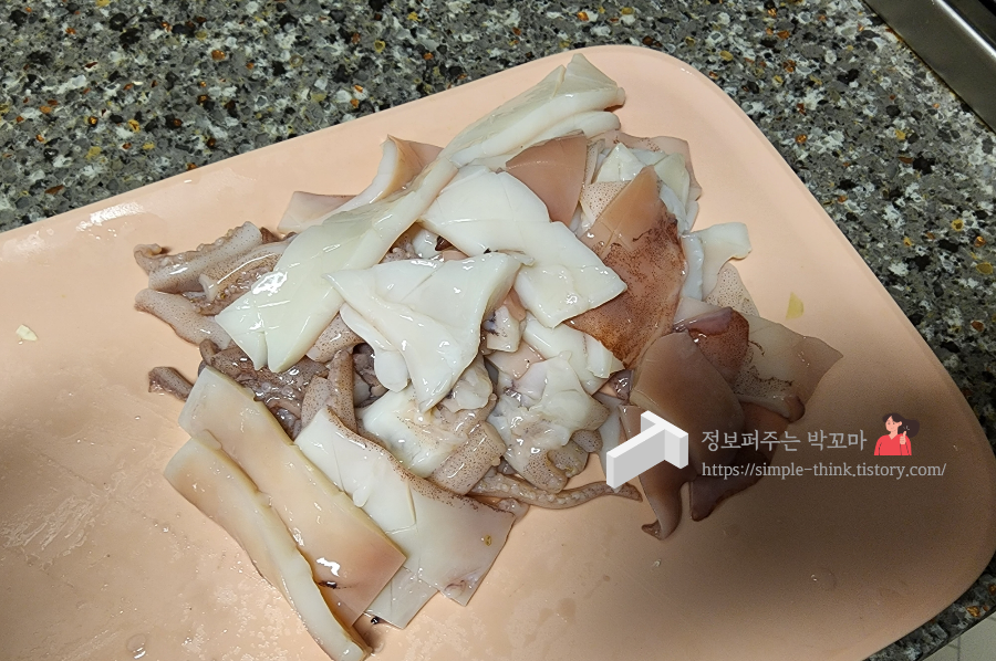 물 안 생기는 오징어볶음 맛있게 만드는 황금레시피 4 ywAAAAAAQABAAACAUwAOw==