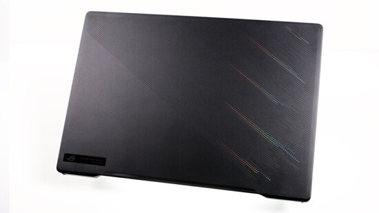 ASUS-ROG-제피러스-G16-표면