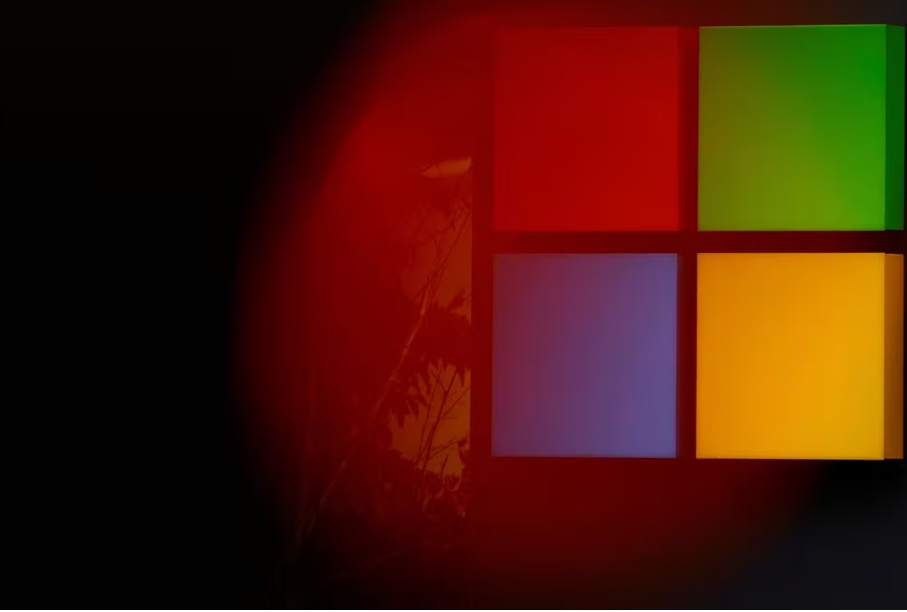Microsoft의 Windows 10 지원 종료 결정! 2억 4천만 대의 PC가 폐기될 위기에 처함으로써 환경적 영향과 사용자 대응 방안을 탐색해보세요. 기술 발전과 지속 가능한 미래를 위한 당면 과제를 분석합.. 1 출처 reuters