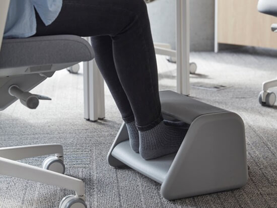 시디즈-발-받침대