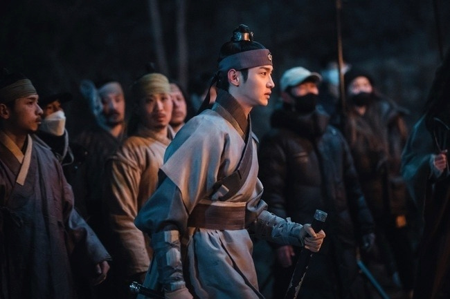 '조선구마사' 파문 후..YG엔터-SBS 시총 700억 증발 4 ywAAAAAAQABAAACAUwAOw==