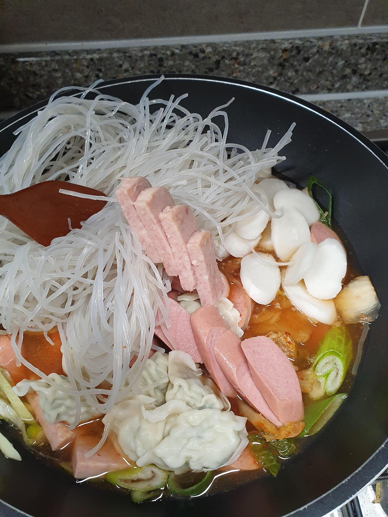 의정부 부대찌개도 밀키트로 안전하게 집에서 택배로 즐기자 12 ywAAAAAAQABAAACAUwAOw==