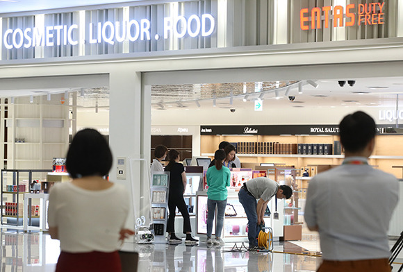 인천공항 입국장 면세점 31일 개장…“국산제품 우선 면세”