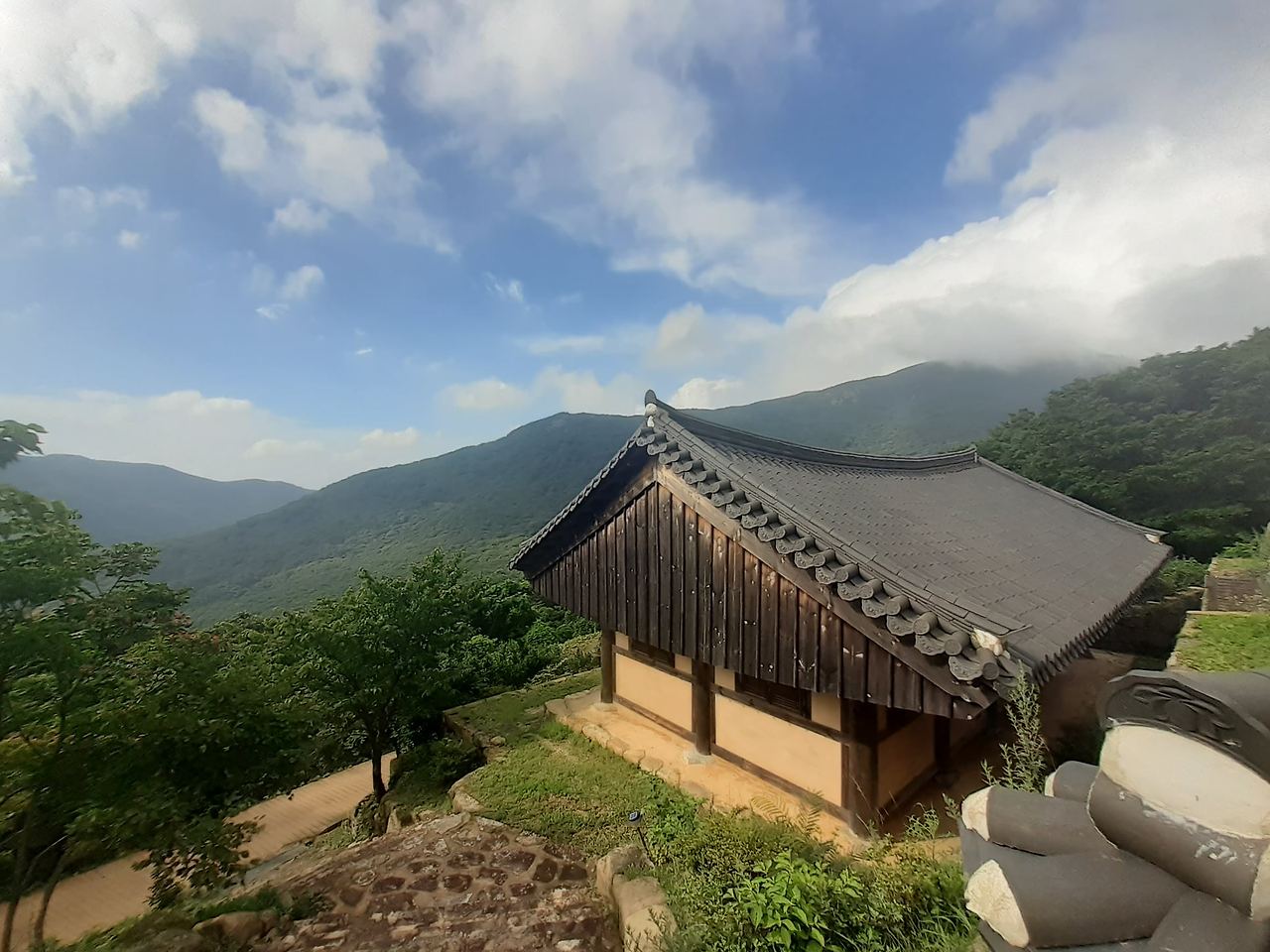 14화 차의 성지가 되어버린 작은 암자
