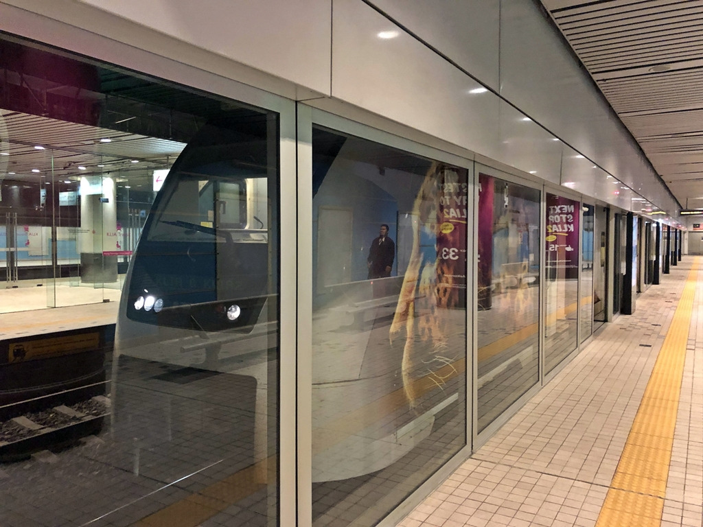 쿠알라룸푸르공항 ↔ 쿠알라룸푸르시내(KL센트럴역)간 가장 빠른 이동수단《KLIA Ekspres》 19 ywAAAAAAQABAAACAUwAOw==