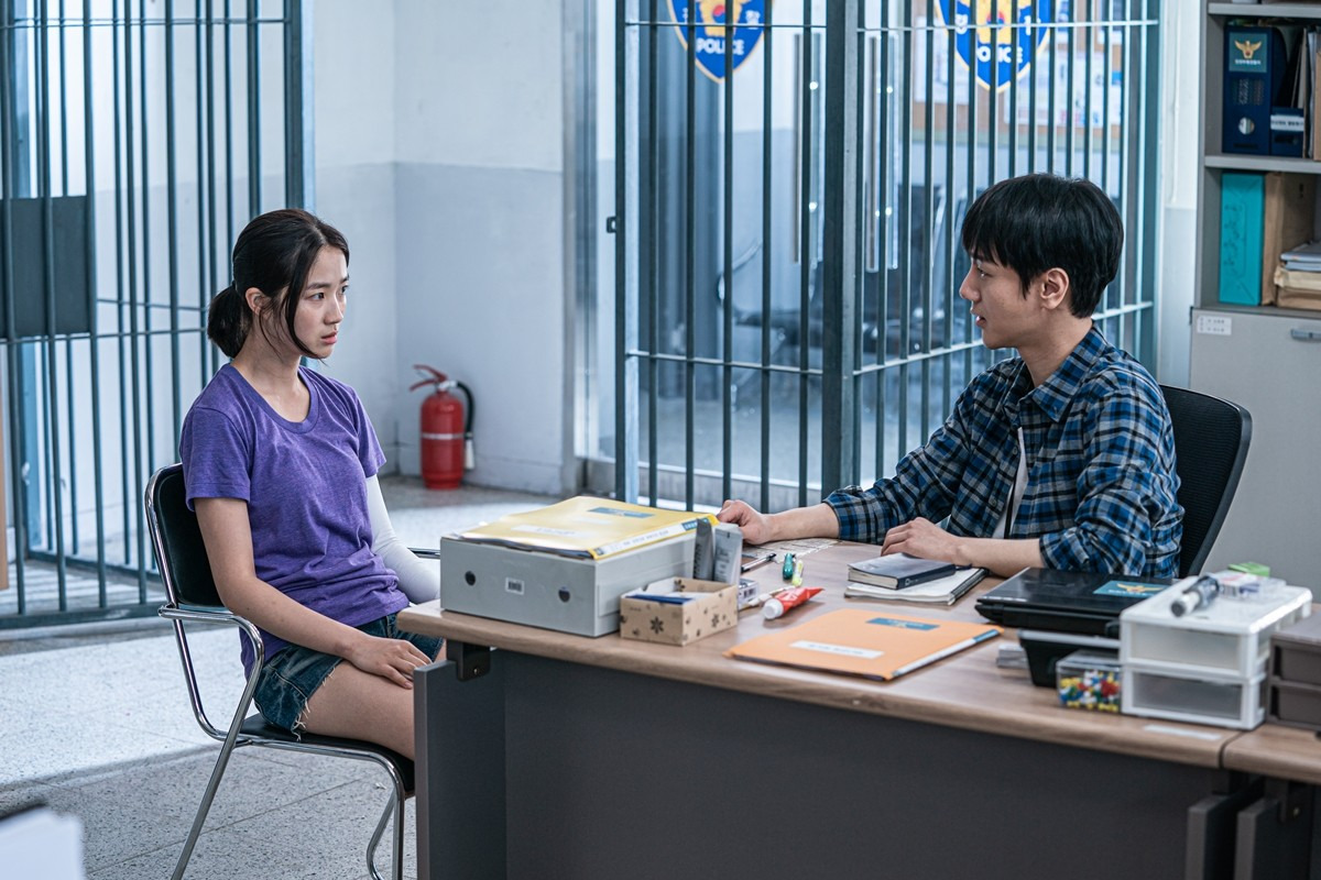 넷플릭스 :: 불도저에 탄 소녀 후기 , 세상의 부당함에 맞선 소녀 이야기 3 ywAAAAAAQABAAACAUwAOw==