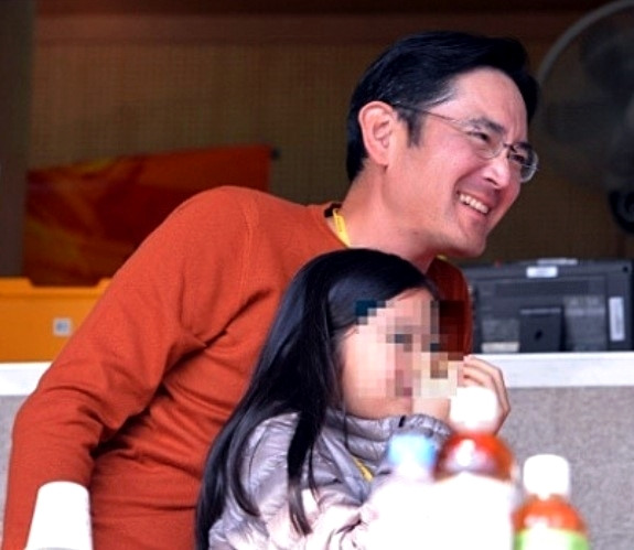 '삼성생명 지분 50% 상속' 이 '신의 한수'인 이유는? 3 ywAAAAAAQABAAACAUwAOw==