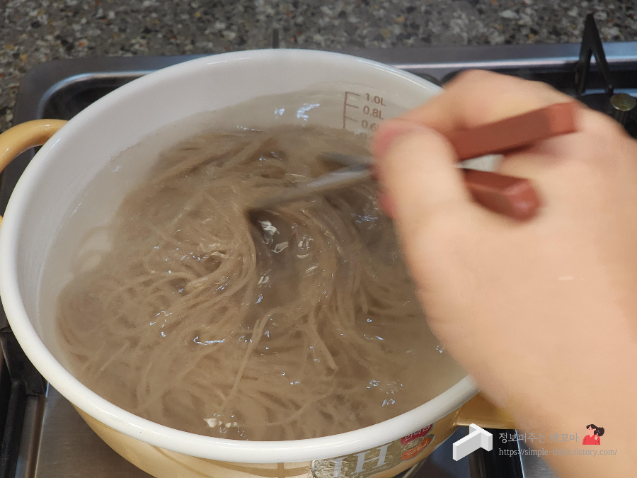 청류벽 물막국수 평양냉면이 어렵다면 이걸로 시작해 보세요 (마켓컬리 줄 서는 식당) 9 ywAAAAAAQABAAACAUwAOw==