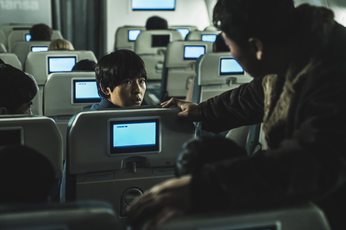 로기완 영화 리뷰..송중기, 최성은 주연 2 ywAAAAAAQABAAACAUwAOw==
