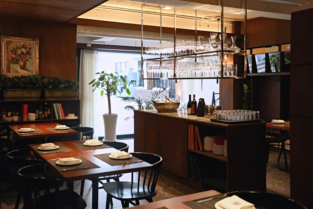 Interior of Restaurant Jae