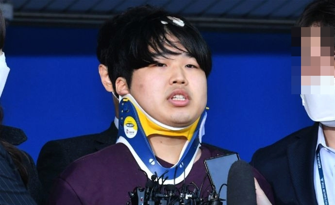 '세모녀 살해' 김태현 마스크 딜레마...얼굴 가려? 말어? 4 ywAAAAAAQABAAACAUwAOw==