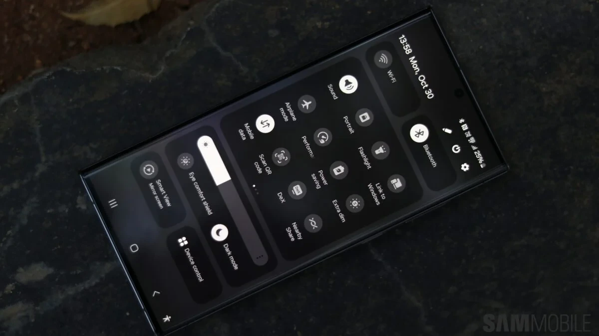 삼성 갤럭시 S24의 첫 탑재 기능인 혁신적인 One UI 6.1 및 강화된 배터리 보호 기능에 대해 알아보세요. 갤럭시 S 시리즈의 새로운 기술 혁신과 사용자 경험을 한 차원 높여줄 이 기능들의 상세 .. 1 출처 - sammobile