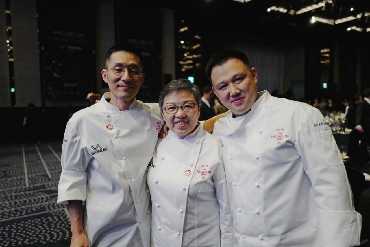 With chef Mingoo Kang of Mingles (left) and chef Changho Shin of Joo Ok at Michelin Star Revelation 2020 (in 2019 Novemner)