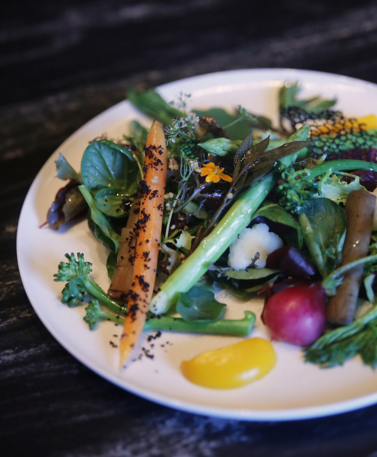 Toc Toc’s Signature Salad (Photo: Julia Lee)