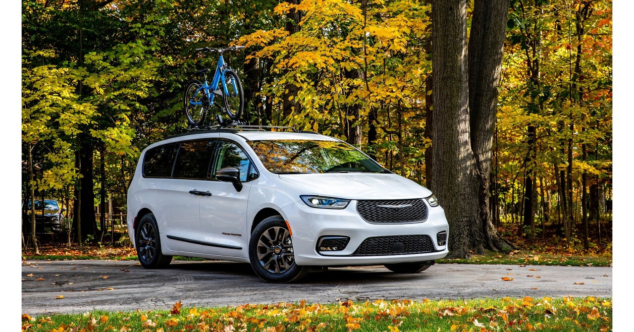 2023-chrysler-pacifica-touring-549-tax