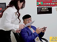 철 없는 사장님 때문에 힘든 비서녀