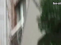 남편이 팔아버려 남자들의 노예가 된다