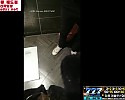 공용화장실에서 과격한 섹x