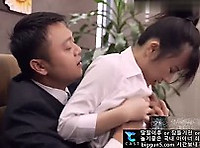 상사에게 털리는 여직원