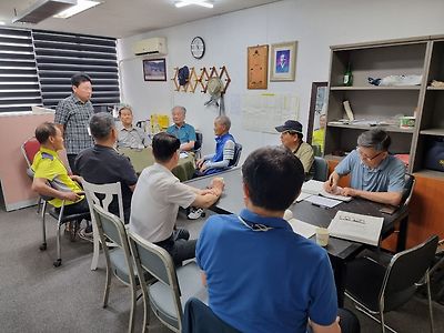 f3923698912db6ad9fb5130bf8c222f43133bdf4