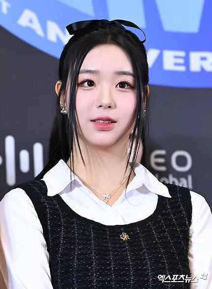 트리플 에스 김채연 김채연 2024년 한터 레드카펫 얼굴 클로즈업