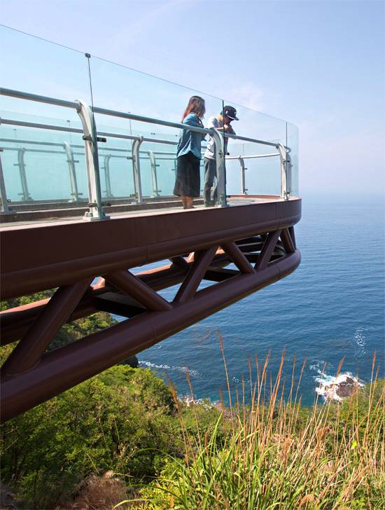 투명 난간이 설치된 남서일몰전망대