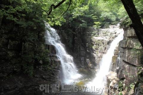 ▲동해 무릉계곡 쌍폭 전경 [자료제공=한국관광공사]