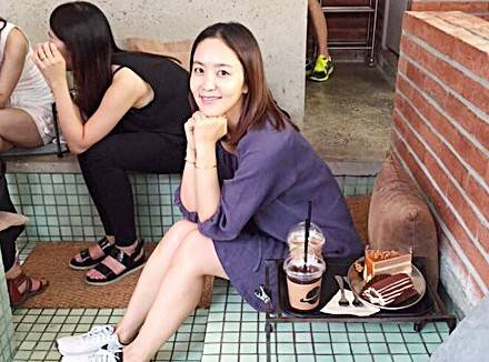 19일 MBC 라디오스타에 나와 화려한 입담을 과시한 박지윤 아나운서의 평소 모습. 두 아이의 엄마지만 아직도 소녀같은 미소를 간직하고 있다. 인스타그램 캡처