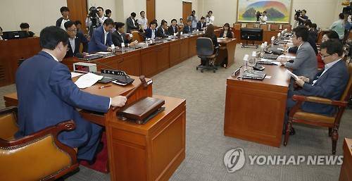 국회 정무위원회 <<연합뉴스 자료사진>>