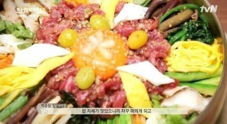 전주비빔밥 만드는 법, 콩나물 미나리 애호박 도라지 등에 육회와 잣+달걀 '풍성'