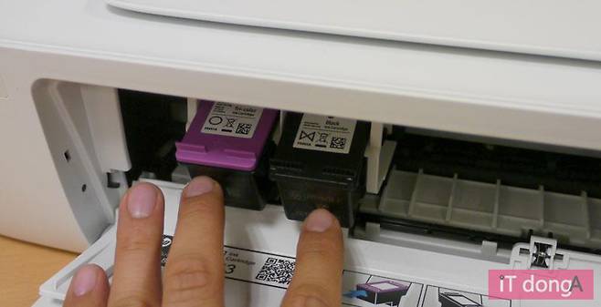 잉크 카트리지의 장착