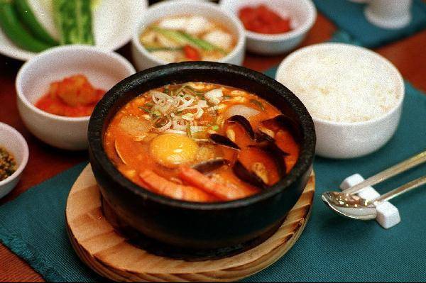 [헬스조선]뚝배기에 담긴 순두부찌개/사진=조선일보 DB
