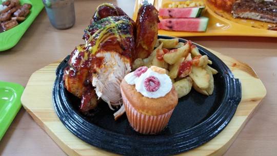 상산고등학교 학생 생일상 급식. 상산고 블로그 캡처