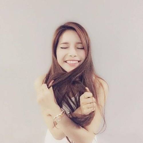사진=솔라 SNS