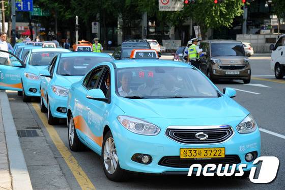 서울시가 2014년 9월 도입한 전기택시 /사진=뉴스1