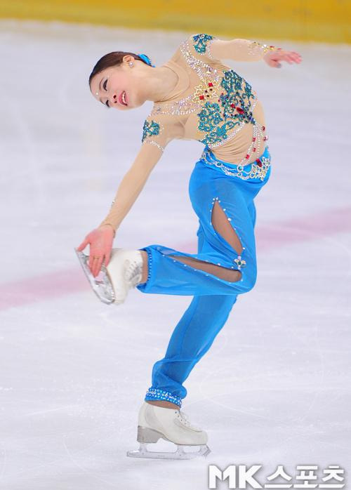 유영, 개인 최고점 따냈다…김연아 기록도 거뜬