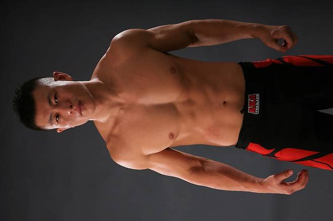 UFC 파이터 왕 싸이의 모습