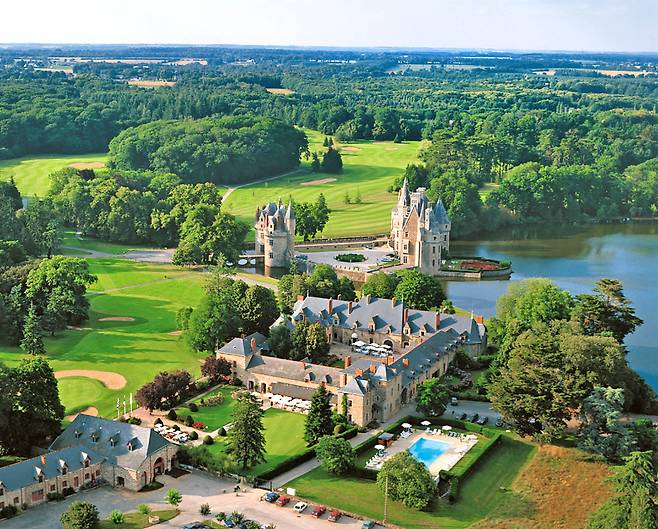 샤토 브레텟슈의 환상적인 전경.