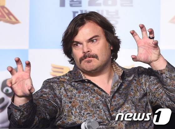 배우 잭 블랙이 21일 오전 서울 여의도 콘래드 서울 그랜드볼룸에서 열린 영화 ‘쿵푸팬더3’(감독 여인영, 알레산드로 칼로니) 내한 기자회견에 참석해 포즈를 취하고 있다. © News1star / 고아라 기자