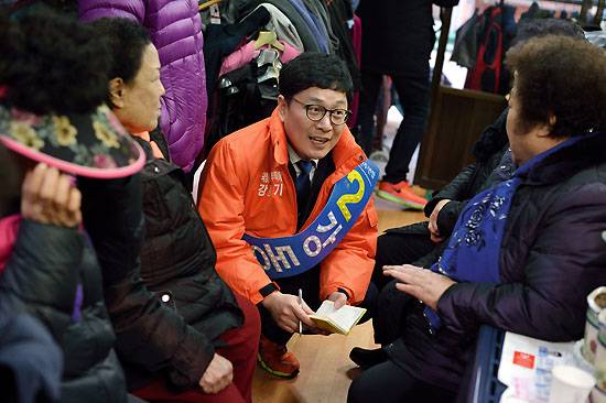 ⓒ시사IN 이명익 : 더불어민주당 내 청년 모임인 ‘청년당당’의 강동기 예비후보.