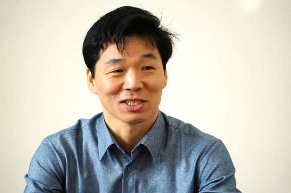 김병관 웹젠 이사회 의장이 지난 15일 국회 더불어민주당 정책위의장실에서 조선비즈의 인터뷰에 응했다. / 사진 = 박정엽 기자