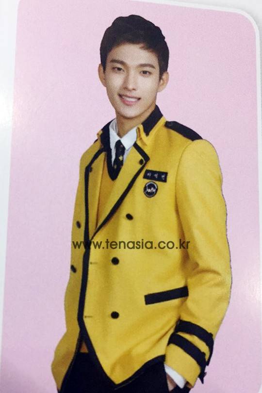 세븐틴 도겸의 졸업사진