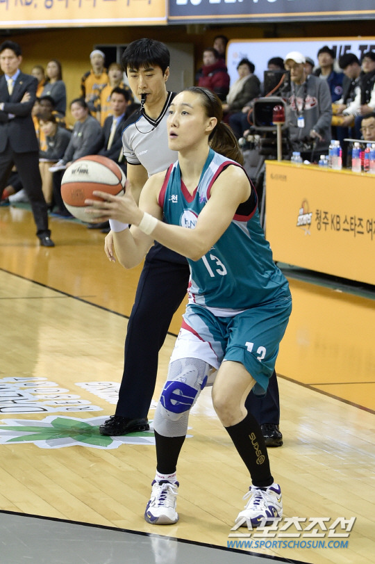 KEB 김정은3