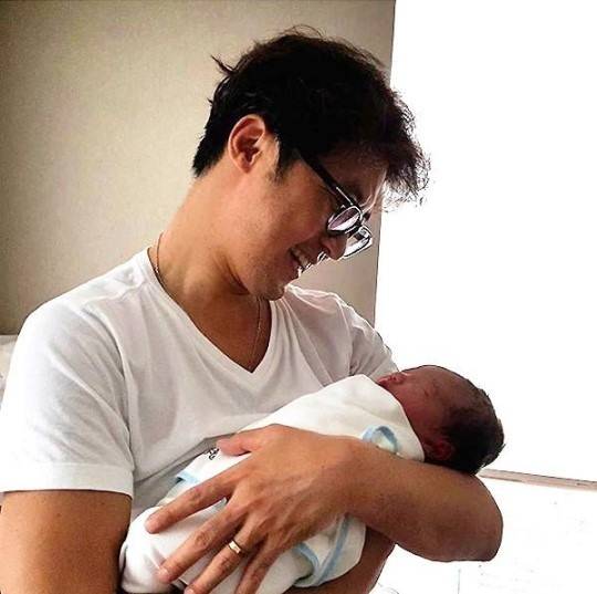 [안재욱 득녀. 사진=안재욱 SNS]